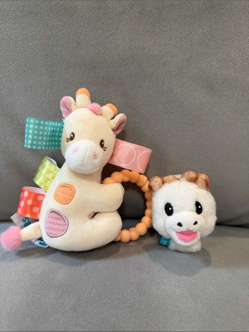 EEUC Sophie La Girafe Bracelet/Anklet & Giraffe Taggie Toy 🚭
